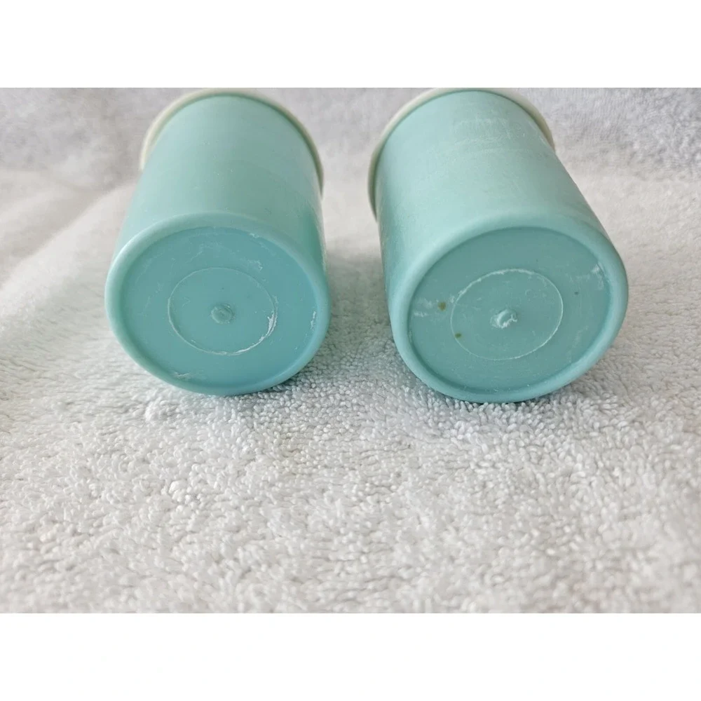 Vintage Tupperware Set of 2 Green/blue Spice Jars Shakers Cinnamon Nutmeg